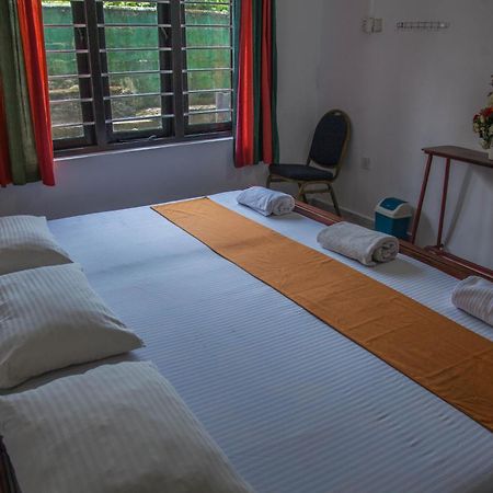 Antique Tourist Lodge Kandy Luaran gambar