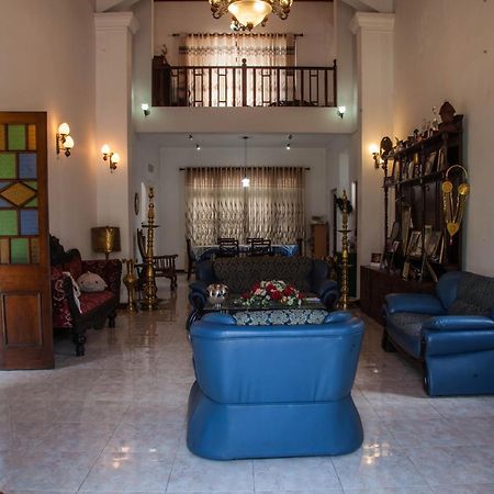 Antique Tourist Lodge Kandy Luaran gambar