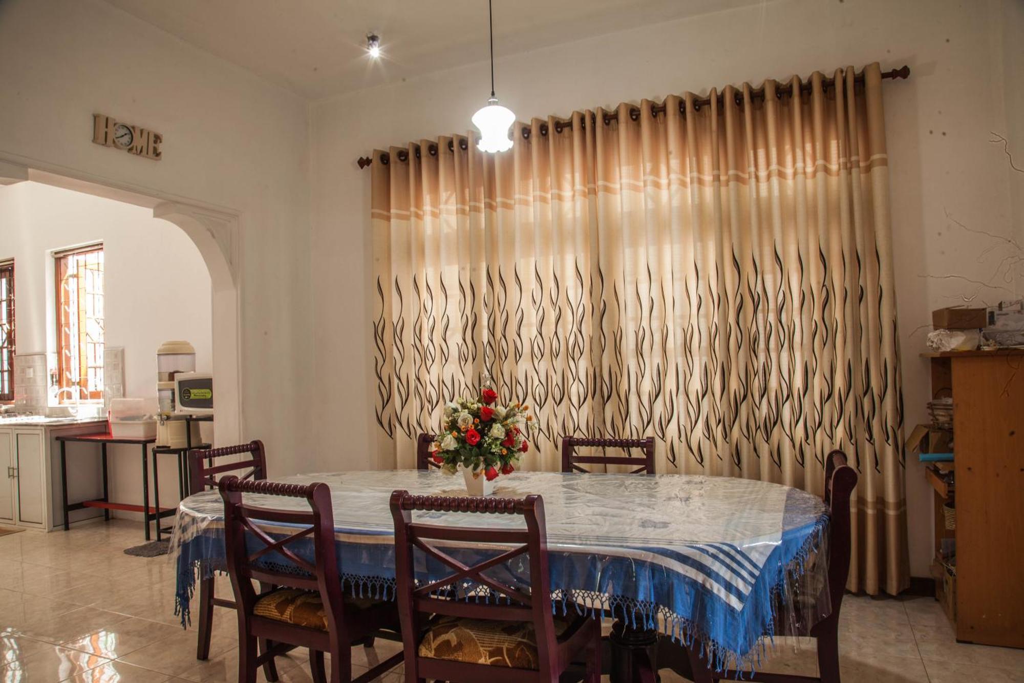 Antique Tourist Lodge Kandy Luaran gambar