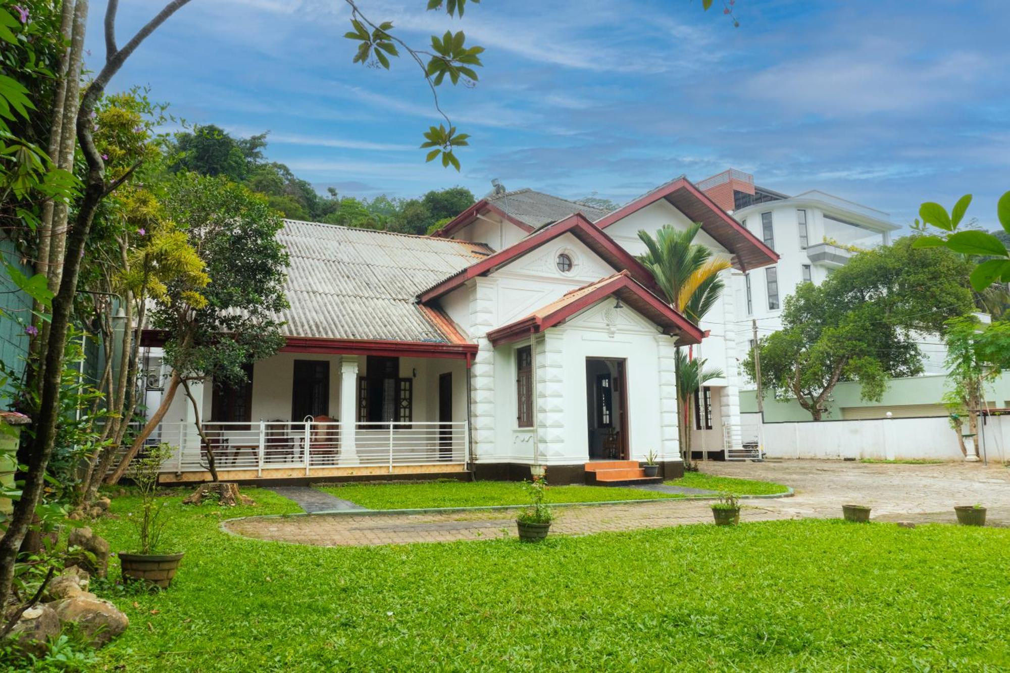 Antique Tourist Lodge Kandy Luaran gambar